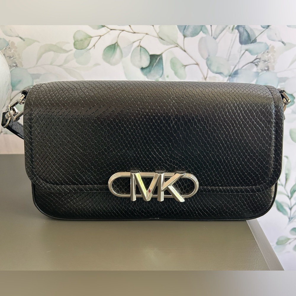 Michael Kors Black Textured Shoulder Bag